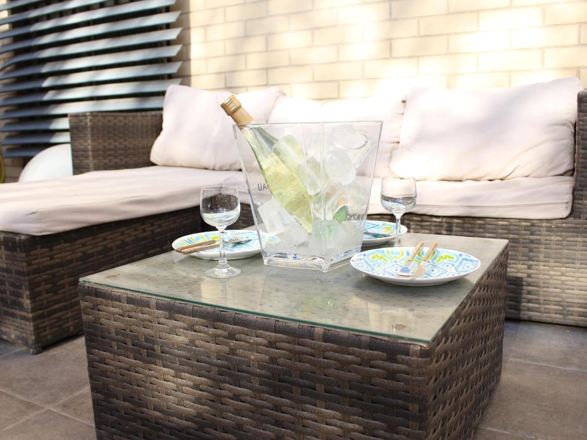 ☆The Peaceful Valencia Homestay☆ W/ Terrace⌘Parking⌘Bbq المظهر الخارجي الصورة