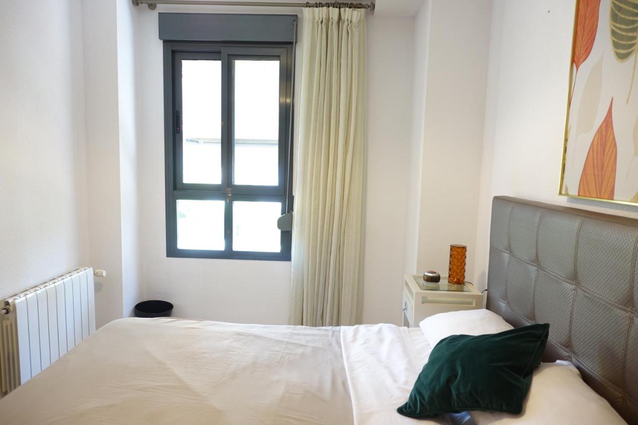 ☆The Peaceful Valencia Homestay☆ W/ Terrace⌘Parking⌘Bbq المظهر الخارجي الصورة